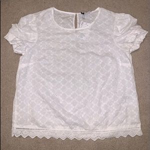 adorable white blouse!